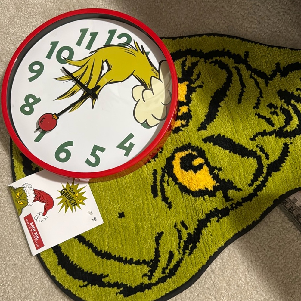 Grinch Clock And Rug